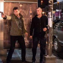 Run All Night: Liam Neeson insieme a Joel Kinnaman in una scena del film action