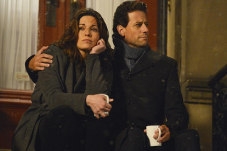Forever: Alana De La Garza e Ioan Gruffudd nella puntata Diamonds Are Forever