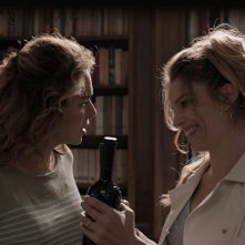 Il nome del figlio: Micaela Ramazzotti con Valeria Golino in un'immagine del film