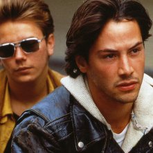 Belli e dannati: Keanu Reeves e River Phoenix in una scena del film