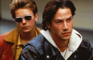 Belli e dannati: Keanu Reeves e River Phoenix in una scena del film