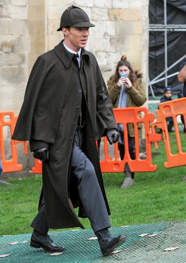 Sherlock: Benedict Cumberbatch sul set dell'episodio speciale