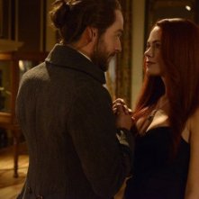 Sleepy Hollow: Tom Mison e Katia Winter in Pittura Infamante 