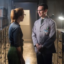 Gotham: Chelsea Spack e Cory Michael Smith in What the Little Bird Told Him