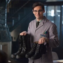 Gotham: l'attore Cory Michael Smith in una scena dell'episodio What the Little Bird Told Him