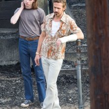 The Nice Guys - Ryan Gosling e Jack Kilmer al lavoro sul set