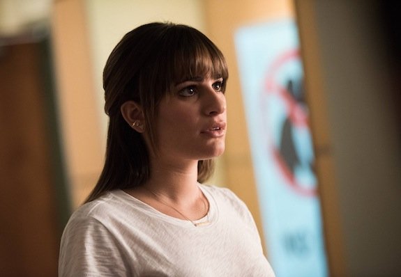 Lea Michele in una scena della serie tv Glee