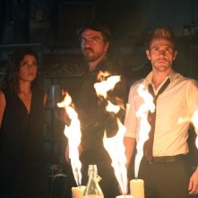 Constantine: Angélica Celaya, Charles Halford e Matt Ryan in Quid pro Quo