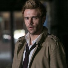 Constantine: il protagonista Matt Ryan nella puntata intitolata Quid pro Quo