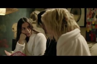 Teaser Trailer - Knock Knock