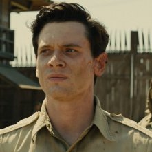 Unbroken: Jack O'Connell in una drammatica scena del film con Takamasa Ishihara