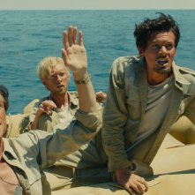 Unbroken: Jack O'Connell, Domhnall Gleeson e Finn Wittrock naufraghi in cerca di aiuto in una scena del film