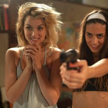 Knock Knock: belle e pericolose Lorenza Izzo e Ana de Armas