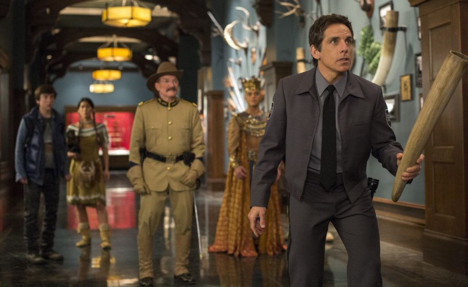 Notte al museo - Il segreto del faraone: Ben Stiller con Robin Williams in una scena