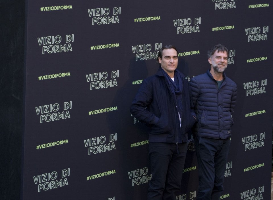 Vizio di forma: Paul Thomas Anderson con Joaquin Phoenix al photocall romano