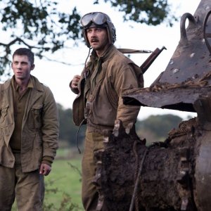 Fury: Shia LaBouef e Logan Lerman in una scena del film