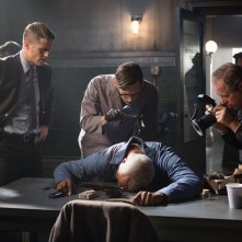 Gotham: Ben McKenzie e Cory Michael Smith nell'episodio Welcome Back, Jim Gordon