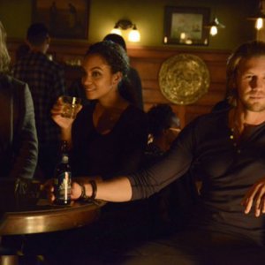 Sleepy Hollow: Tom Mison, Lyndie Greenwood e Matt Barr nell'episodio Kali Yuga