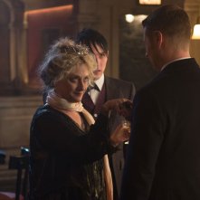 Gotham: Carol Kane, Robin Lord Taylor e Ben McKenzie in Welcome Back, Jim Gordon