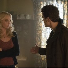 The Vampire Diaries: Candice Accola e Paul Wesley nella puntata intitolata Prayer For the Dying
