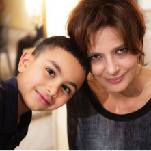 Con il sole negli occhi: Laura Morante e Amor Faidi in un'immagine promozionale