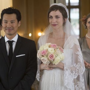 Non sposate le mie figlie!: Frédéric Chau con Emilie Caen in una scena del film