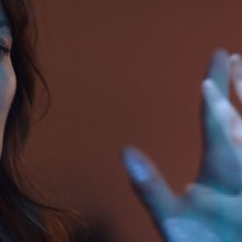 Poltergeist - Rosemarie DeWitt in una scena del reboot