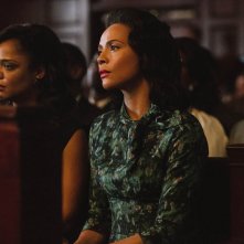 Selma - La strada per la libertà: Carmen Ejogo con Tessa Thompson in una scena del film