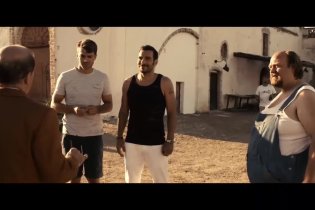 Clip 'Arrivo Vito' - Noi e la Giulia