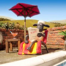 Shaun, Vita da Pecora - Il Film: la pecora Shaun si rilassa in una scena del film d'animazione