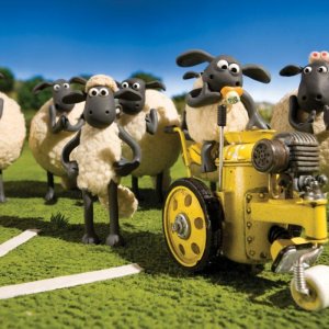 Shaun, Vita da Pecora - Il Film: pecore alle prese con la segnaletica in una scena del film