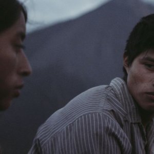 Ixcanul: María Mercedes Coroy con Marvin Coroy in una scena 