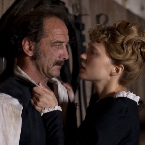 Diary of a Chambermaid: Léa Seydoux con Vincent Lindon in un'immagine del film