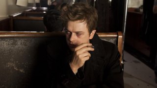 Life: Dane DeHaan in una scena del film