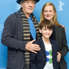 Mr. Holmes - Il mistero del caso irrisolto: Ian McKellen, Laura Linney e il piccolo Milo Parker a Berlino