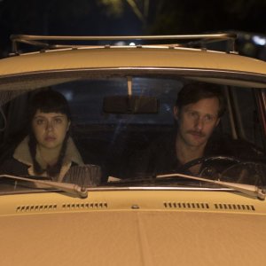 The Diary of a Teenager Girl: Bel Powley con Alexander Skarsgård in una scena del film