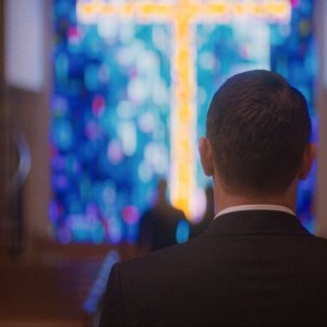 I Am Michael: James Franco di spalle in una scena del film