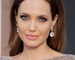 Captain Marvel: Angelina Jolie alla regia del film?