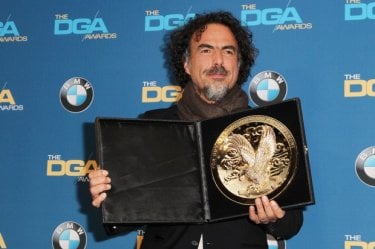 Birdman: Alejandro González Iñárritu con il premio del DGA