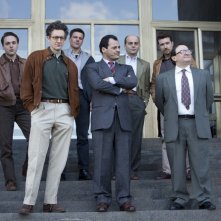 1992: una scena di gruppo della serie Sky