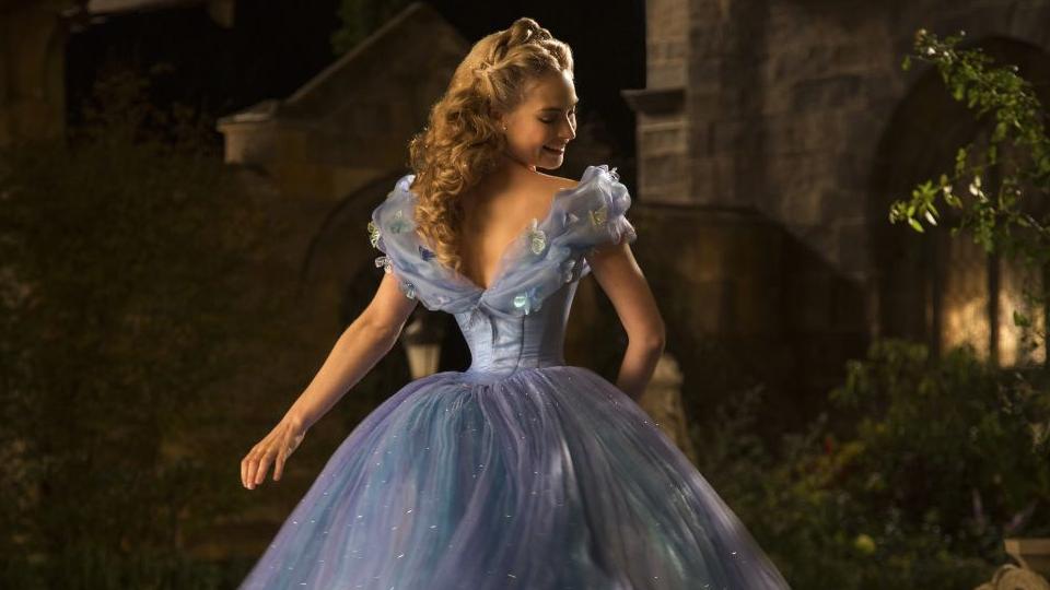 Lily James è Cenerentola