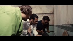 Clip 'Bagno intasato' - Noi e la Giulia