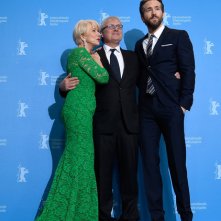 Woman in Gold: Helen Mirren e Ryan Reynolds col regista Simon Curtis