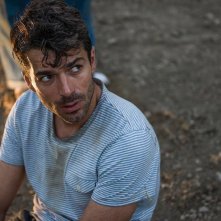 Noi e la Giulia: Luca Argentero in un primo piano tratto dal film