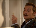 Mortdecai, Johnny Depp torna a divertire anche grazie ad un paio di baffi