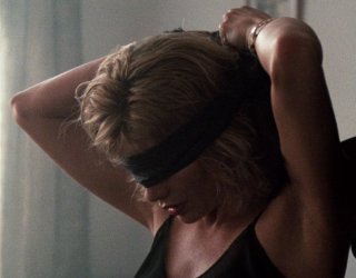 Kim Basinger è Elizabeth in Nove settimane e mezzo
