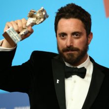 Berlino 2015: Pablo Larrain solleva il suo orso d'argento per il Gran Premio della Giuria