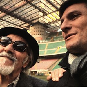 Javier Zanetti: Capitano da Buenos Aires, Albino Guaron con Javier Zanetti in una scena del documentario