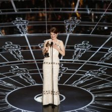 Oscars 2015 - Julianne Moore sul palco per ritirare la statuetta per Still Alice