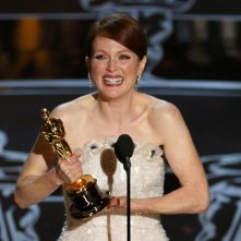 Oscar 2015 - Julianne Moore sul palco per ritirare la statuetta per Still Alice